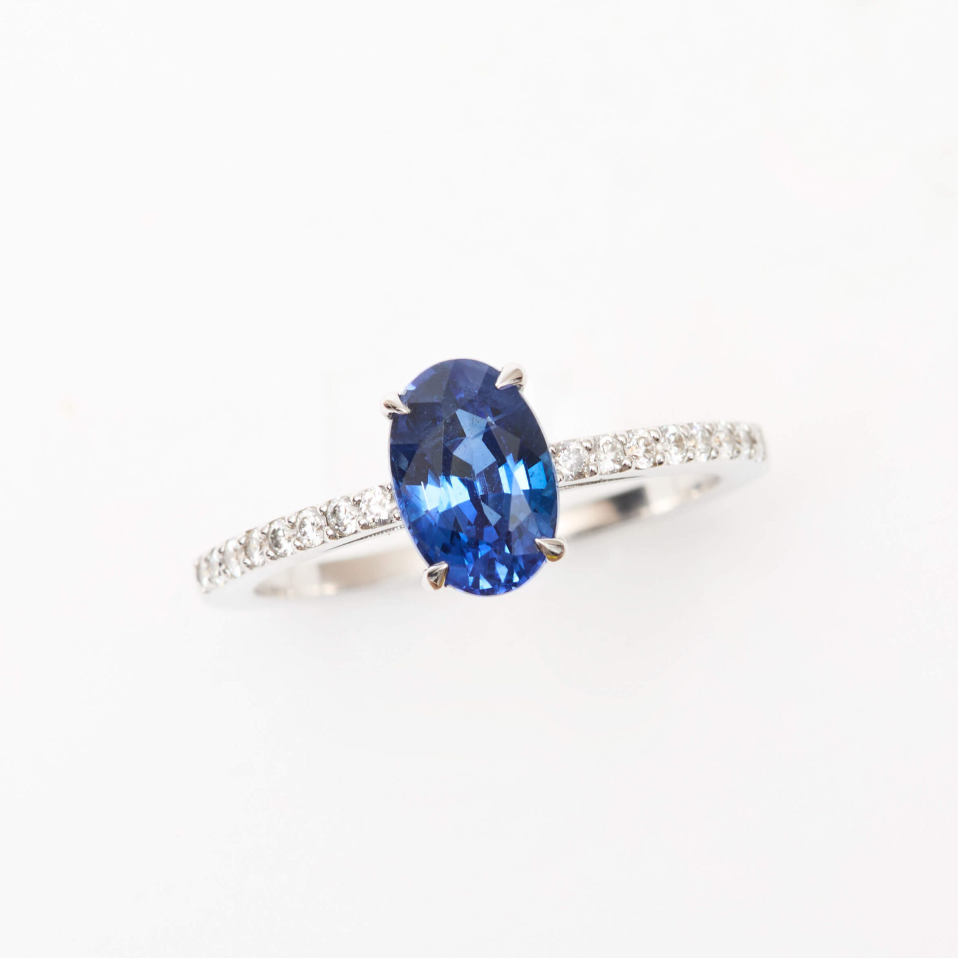 Bague Trinco - Saphir Vivid Blue 1.72 carats