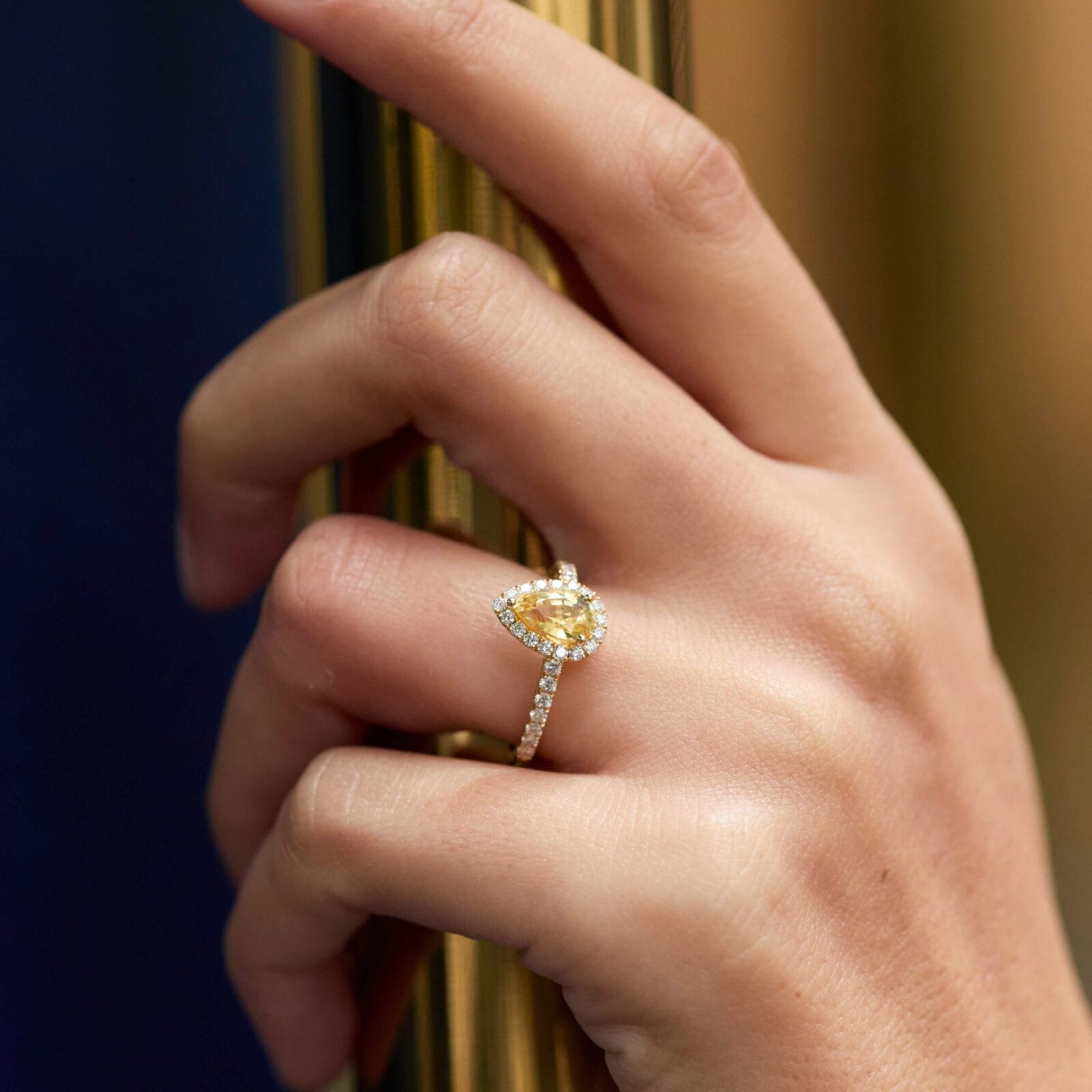 Bague Jaffna - Saphir Jaune 1.35 carats - Image 2