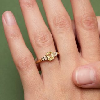 Bague Esmeralda - Saphir Jaune 1.21 carats